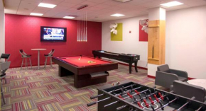 Spacious Apt w Awesome Facilities in the Building!